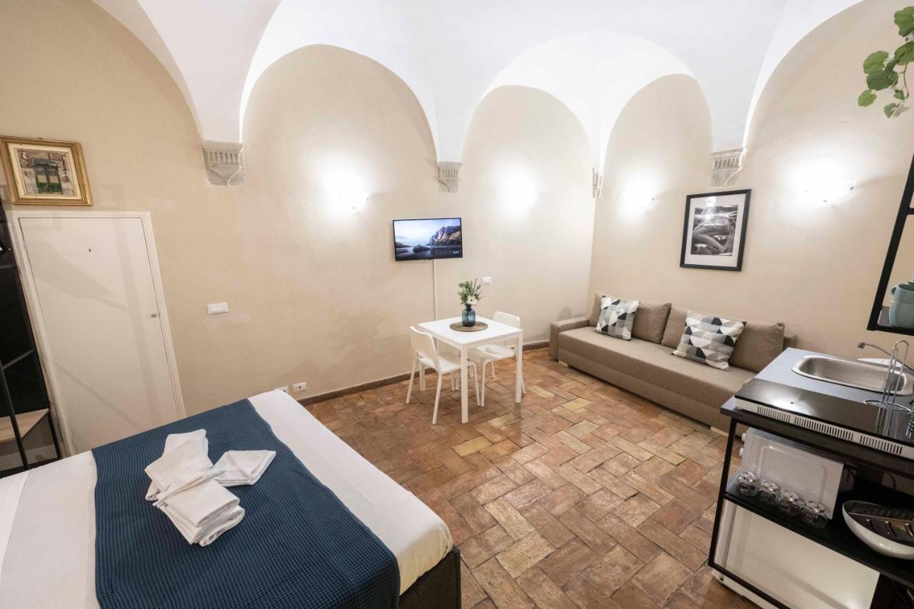 Studio Delle Grotte - Campo De' Fiori Rome Extérieur photo