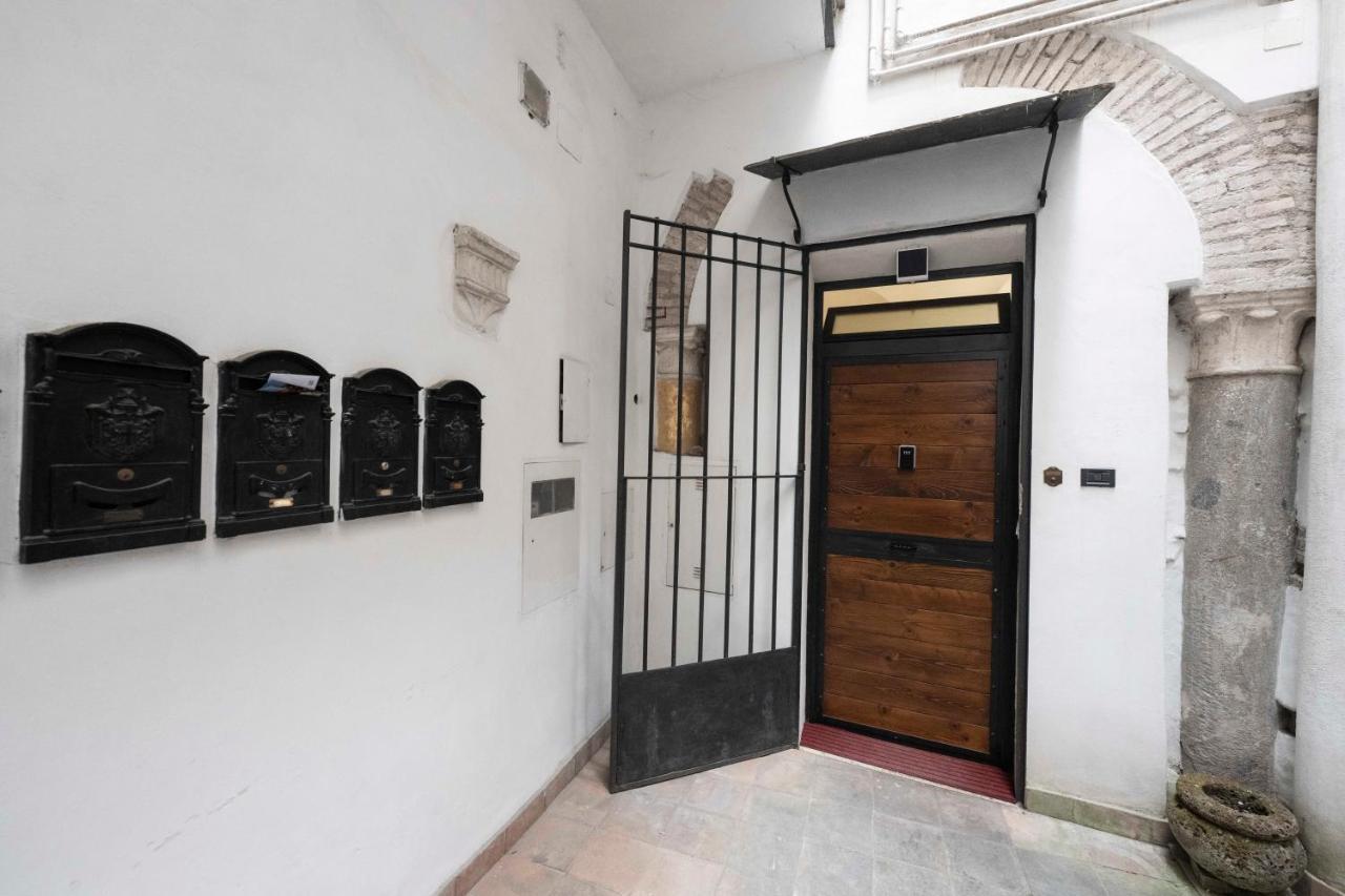 Studio Delle Grotte - Campo De' Fiori Rome Extérieur photo