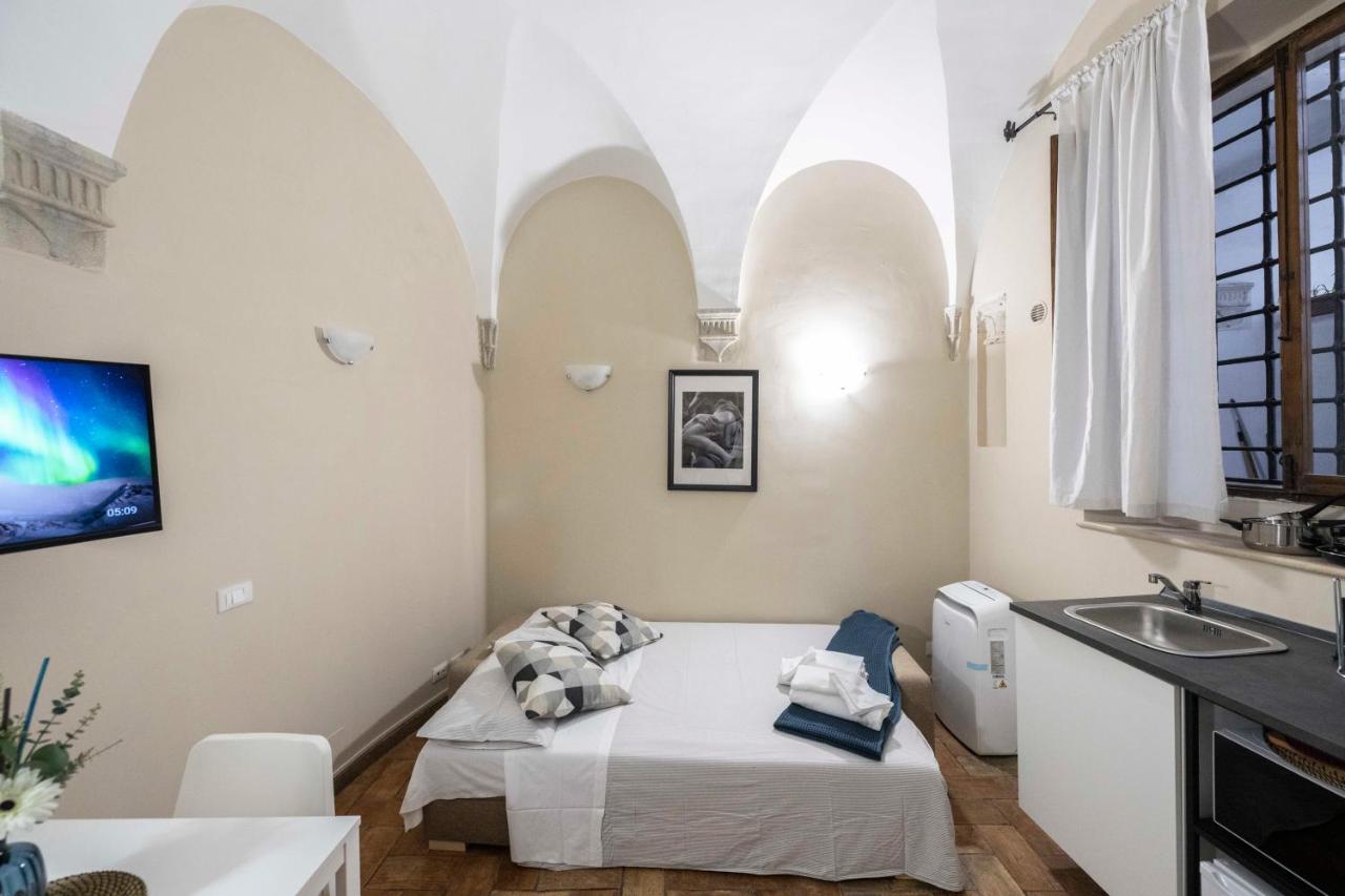 Studio Delle Grotte - Campo De' Fiori Rome Extérieur photo
